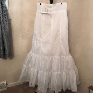 David’s Bridal A-Line Two Tier Medium fullness
